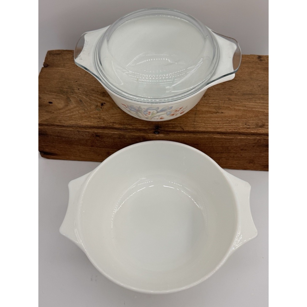 Pyrex England Blue Iris Casseroles w/1 Lid Made In England Set Of 2 Bakeware VTG - Picture 3 of 10